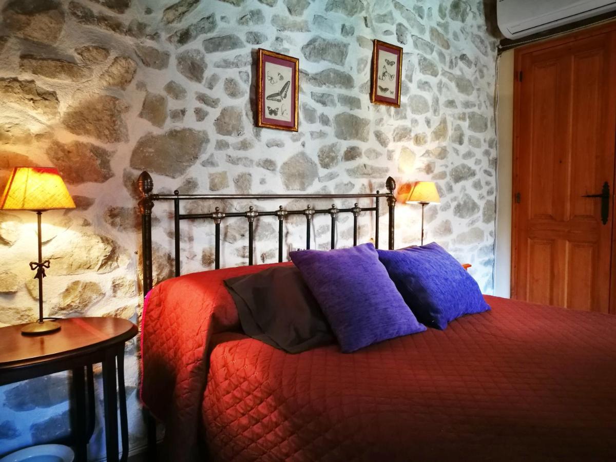 Buhardilla Rustica En La Vall De Gallinera Aparthotel Patro Bagian luar foto