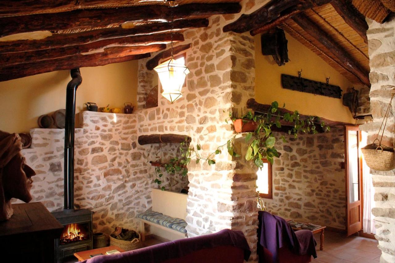 Buhardilla Rustica En La Vall De Gallinera Aparthotel Patro Bagian luar foto
