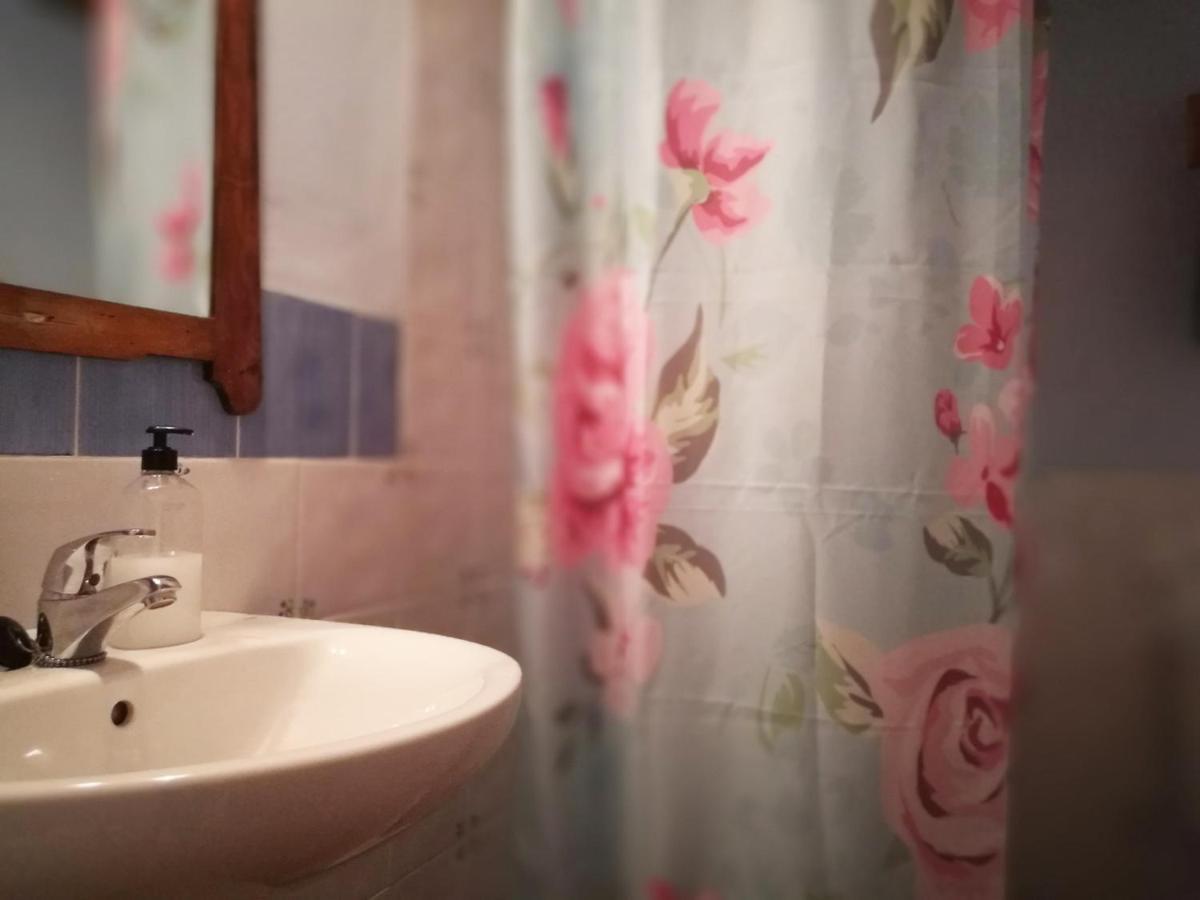 Buhardilla Rustica En La Vall De Gallinera Aparthotel Patro Bagian luar foto