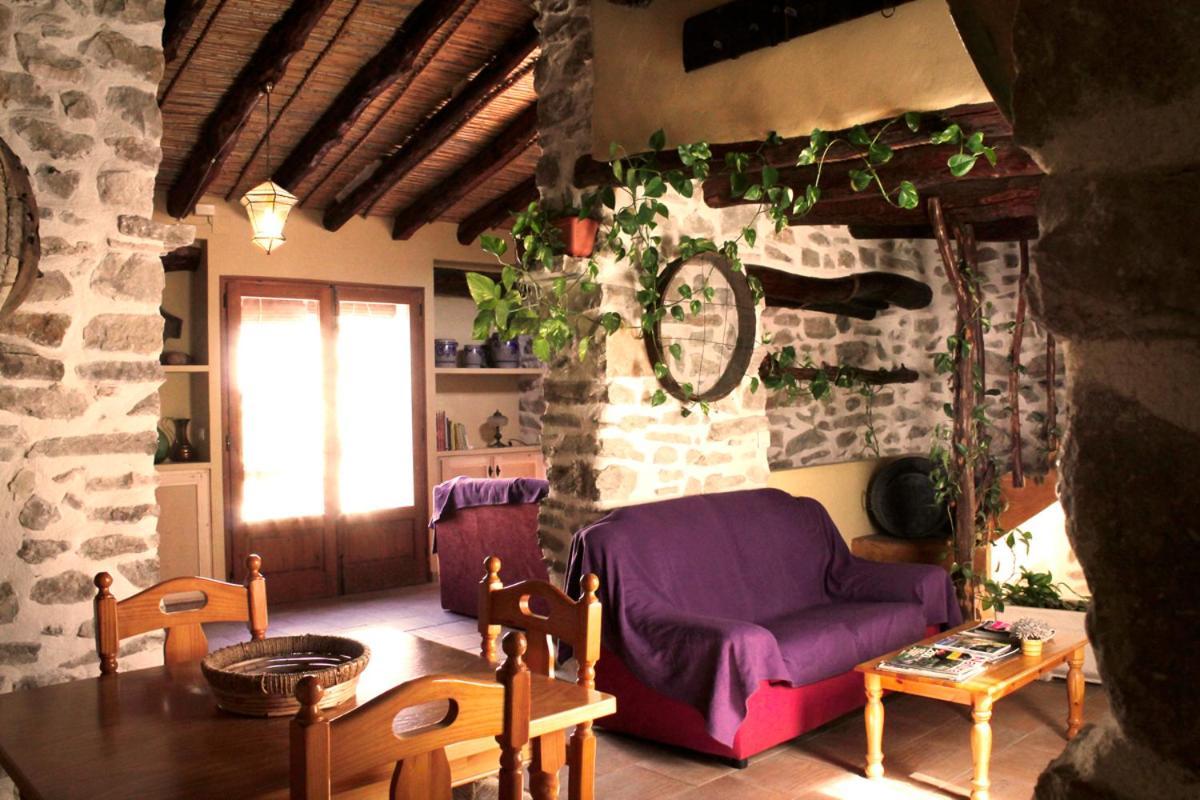Buhardilla Rustica En La Vall De Gallinera Aparthotel Patro Bagian luar foto