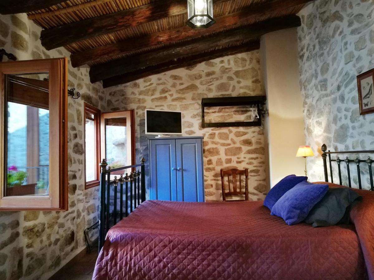 Buhardilla Rustica En La Vall De Gallinera Aparthotel Patro Bagian luar foto